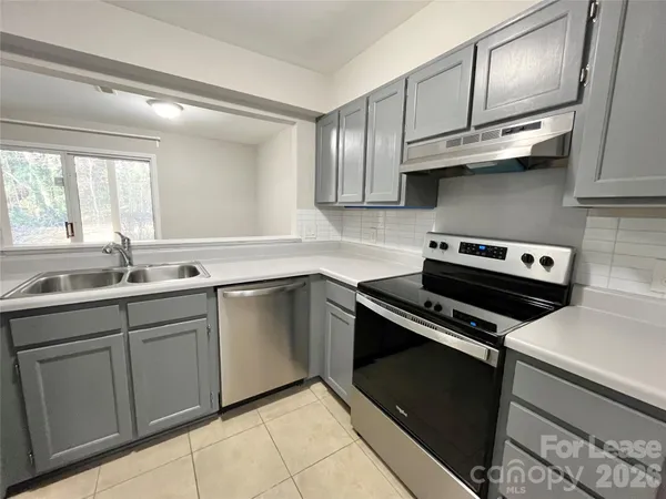 $1,550 | 2901 Iron Gate Lane, Charlotte, NC 28212