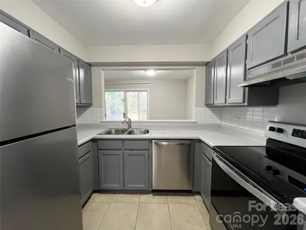 $1,550 | 2901 Iron Gate Lane, Charlotte, NC 28212