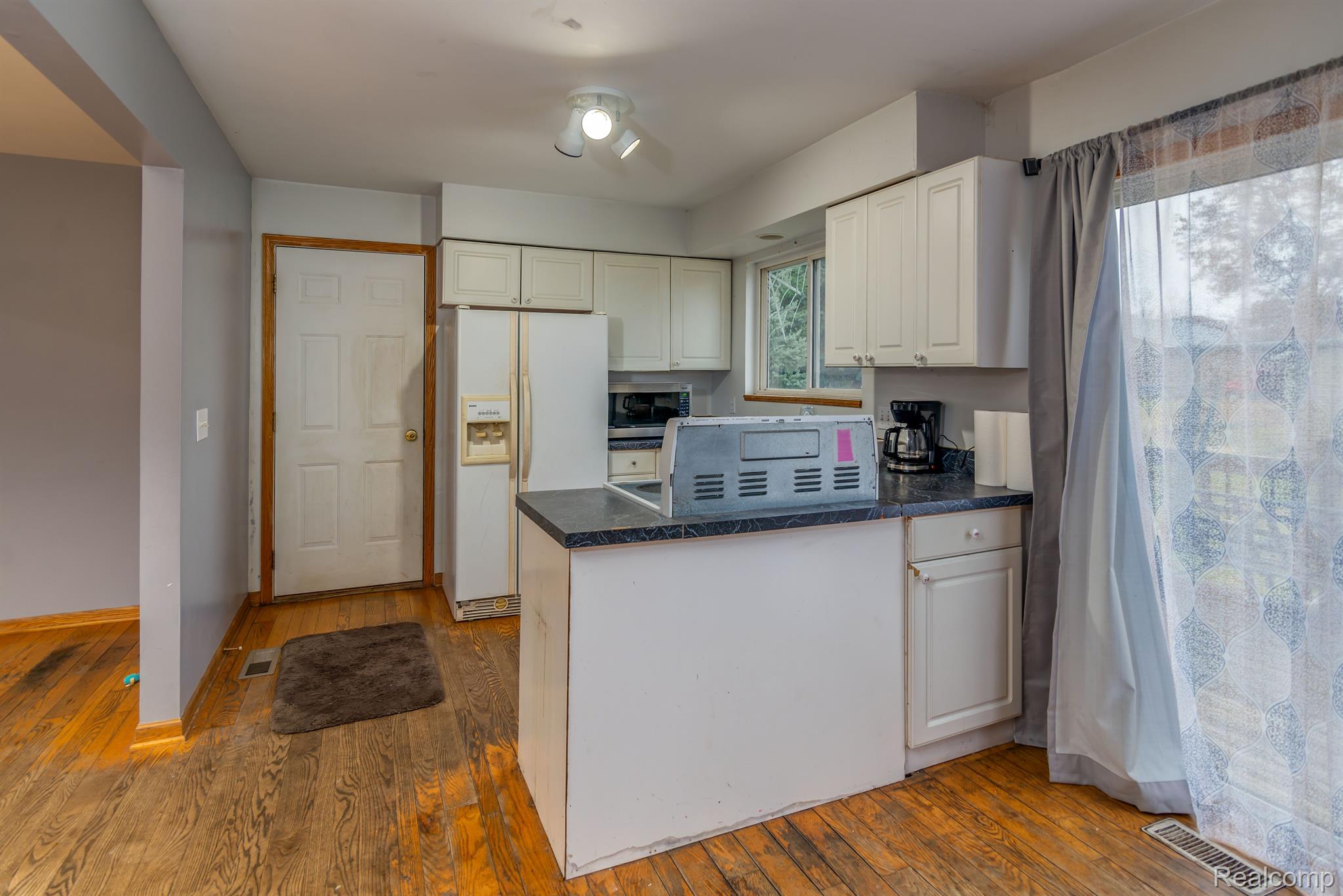 4059 Oakley Road Stockbridge, MI 49285 - Photo 9 of 28 Gallery Image 9
