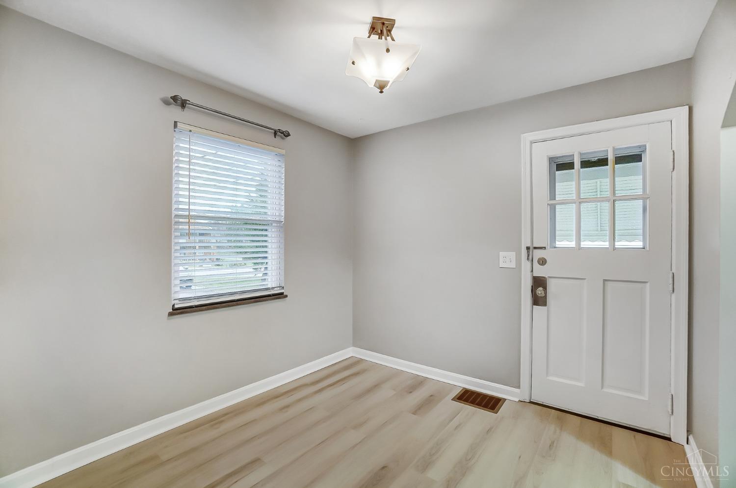 3511 West Galbraith Road Cincinnati, OH 45239 - Photo 17 of 42