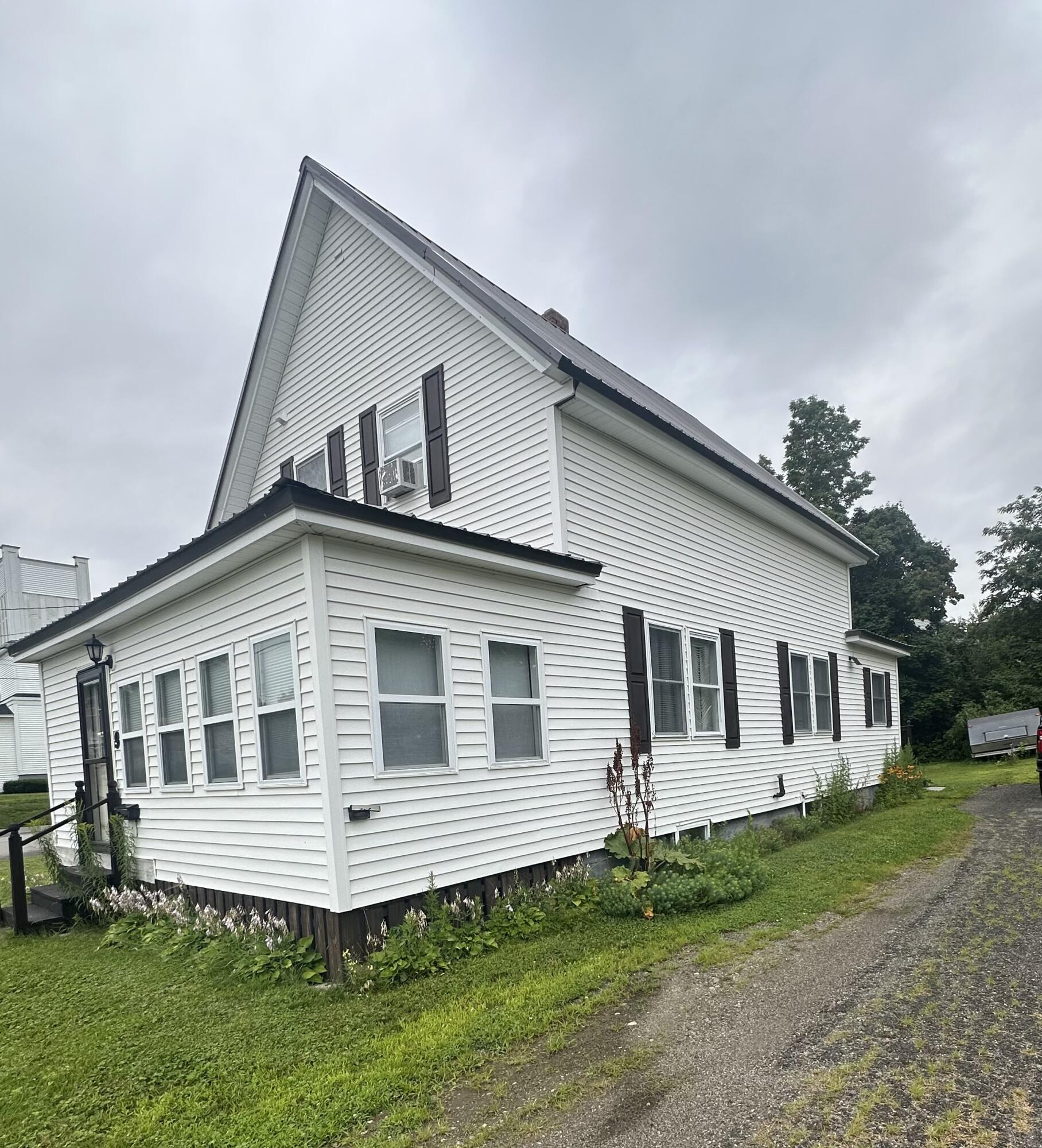 9 Maple Street East Millinocket, ME 04430 - Photo 2 of 27