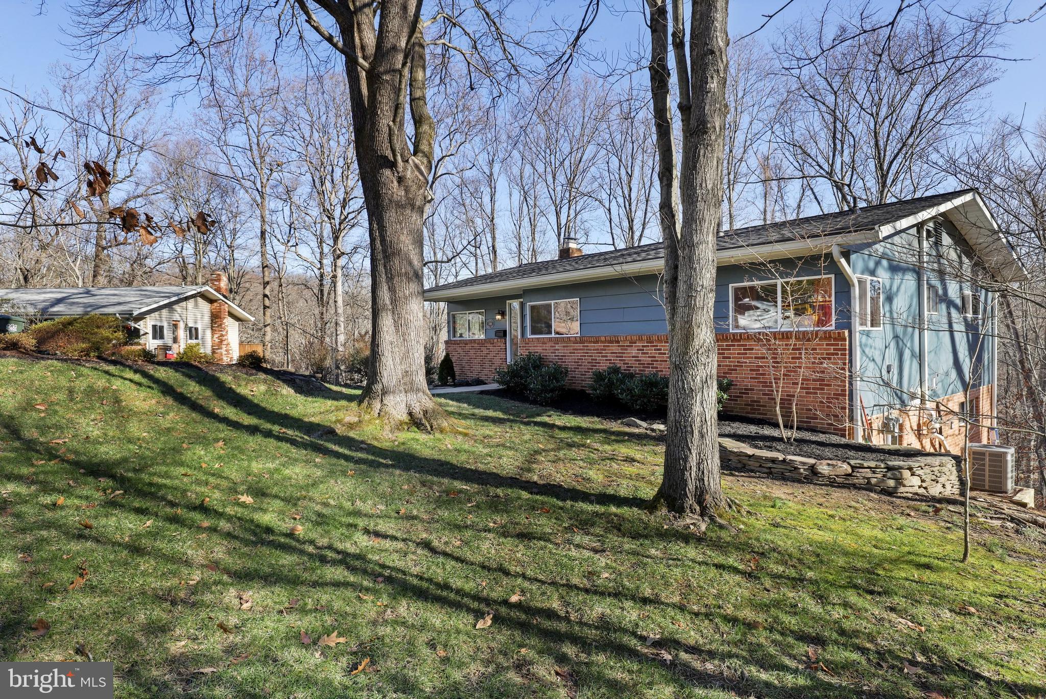 7701 Martel Place Springfield, VA 22152 - Photo 3 of 49 Gallery Image 3