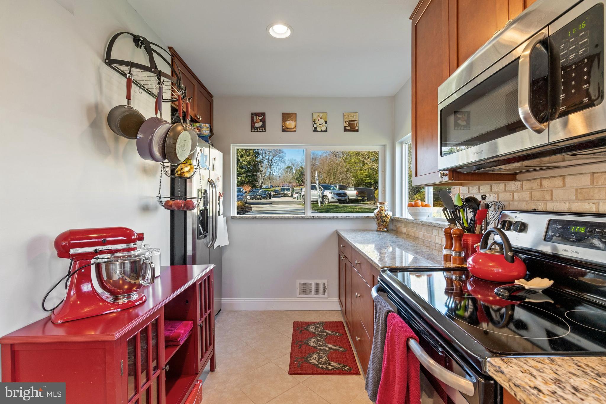 7701 Martel Place Springfield, VA 22152 - Photo 8 of 49 Gallery Image 8