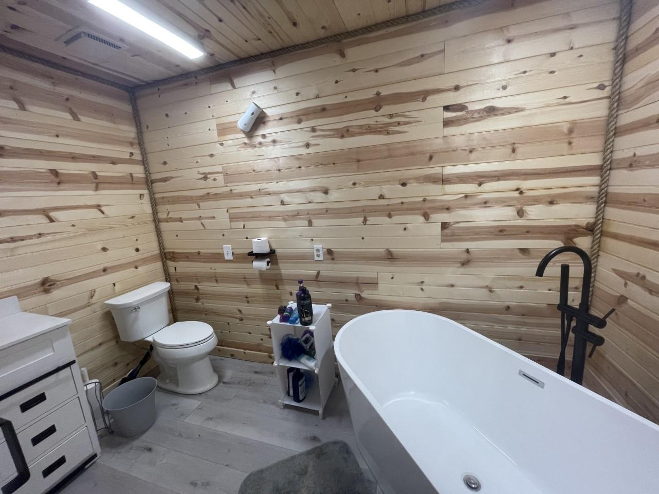 888 Blue Mill Road Del Rio, TN 37727 - Photo 17 of 26 stoke main bath2