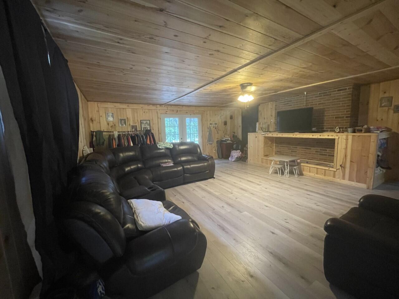 888 Blue Mill Road Del Rio, TN 37727 - Photo 6 of 26 stke den 3