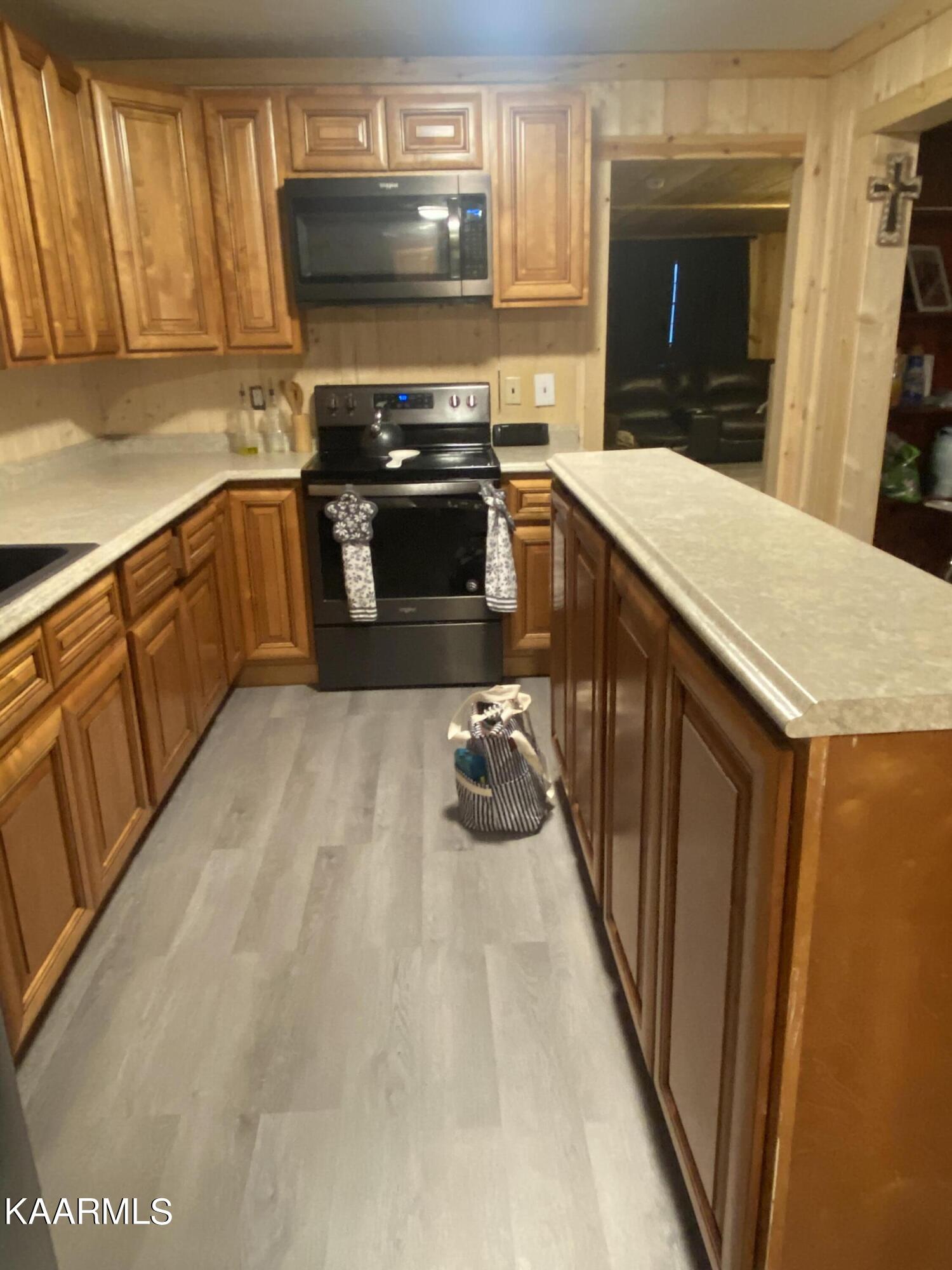 888 Blue Mill Road Del Rio, TN 37727 - Photo 10 of 26 223A13A2-C5F9-42E3-A56E-094ABF2FB57D