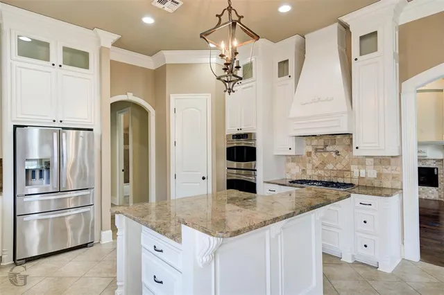 $590,000 | 9572 Rochel Drive, Shreveport, LA 71115