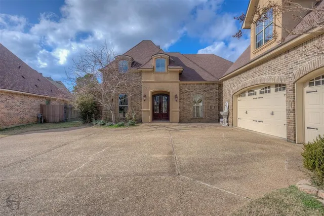 $590,000 | 9572 Rochel Drive, Shreveport, LA 71115