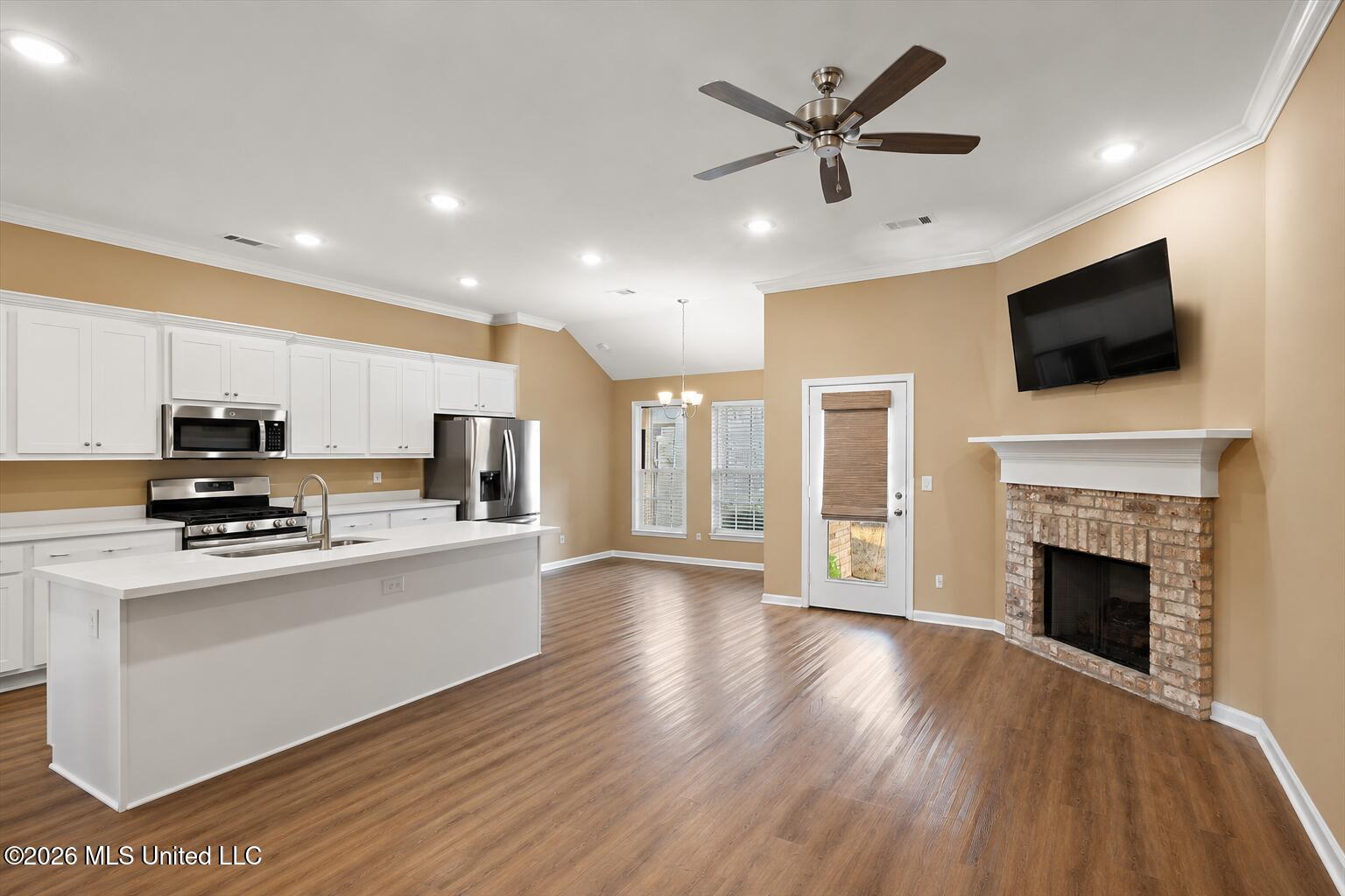 814 Stones Throw Drive Brandon, MS 39042 - Photo 7 of 27 Living Area