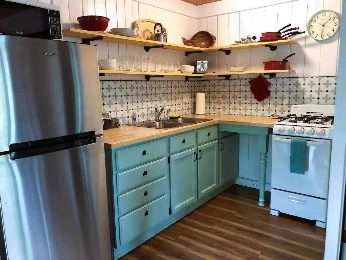 239 High Lake Road Traverse City, MI 49696 - Photo 22 of 28 1925040-ba05b2a4-27a5-490a-8565-57d6c61f0450.JPG