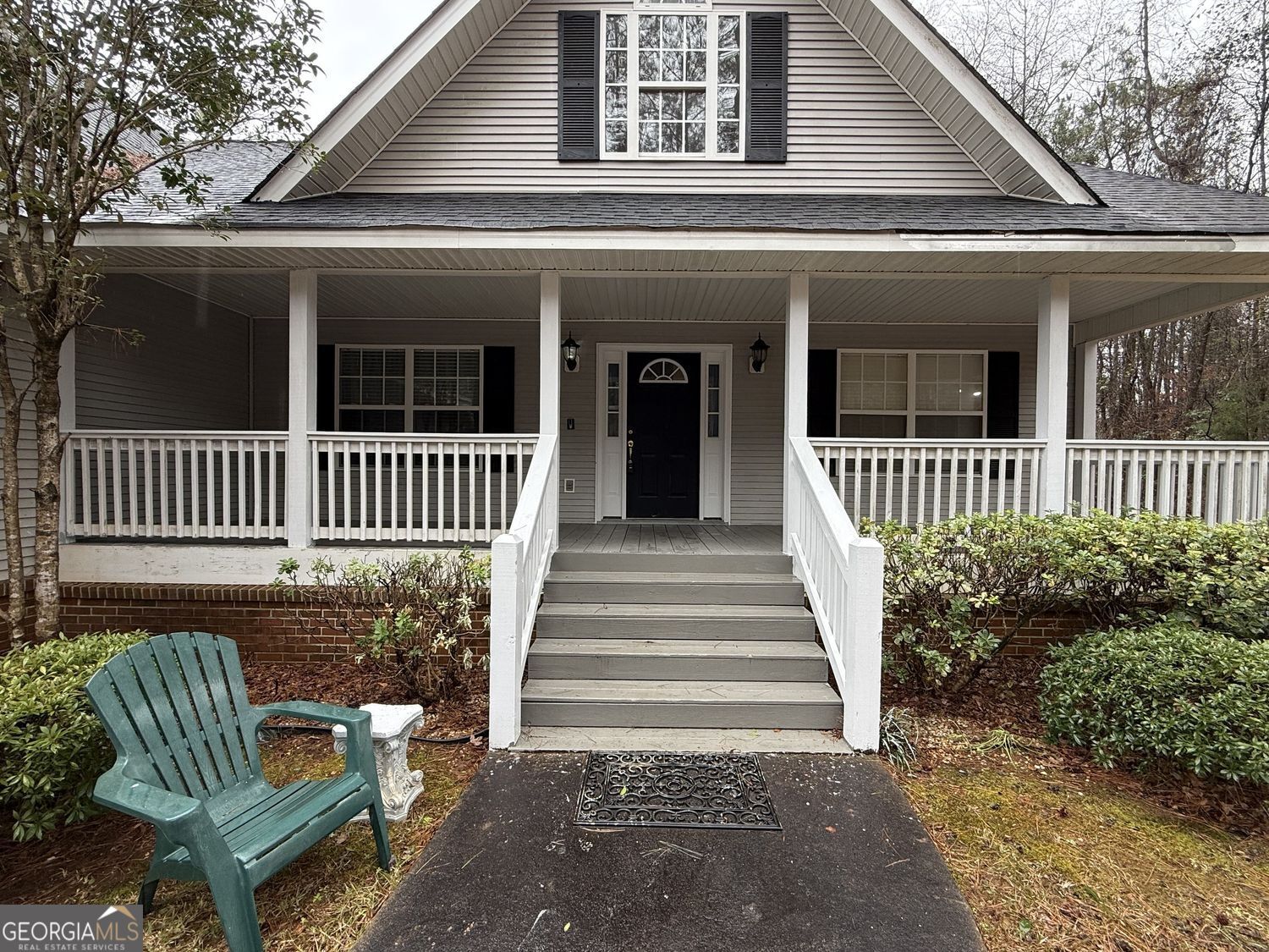 229 Lite-N-Tie Road Gray, GA 31032 - Photo 2 of 21 a view of a house with backyard and sitting area