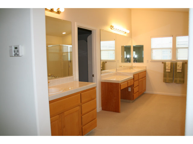 28830 Bailey Ranch Road Hayward, CA 94542 - Photo 11 of 19 Gallery Image 11