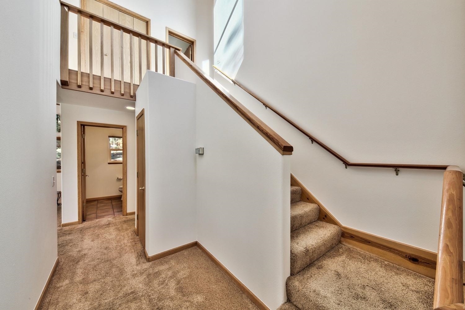 12064 Kitzbuhel Road Truckee, CA 96161 - Photo 5 of 21 Welcoming entry way
