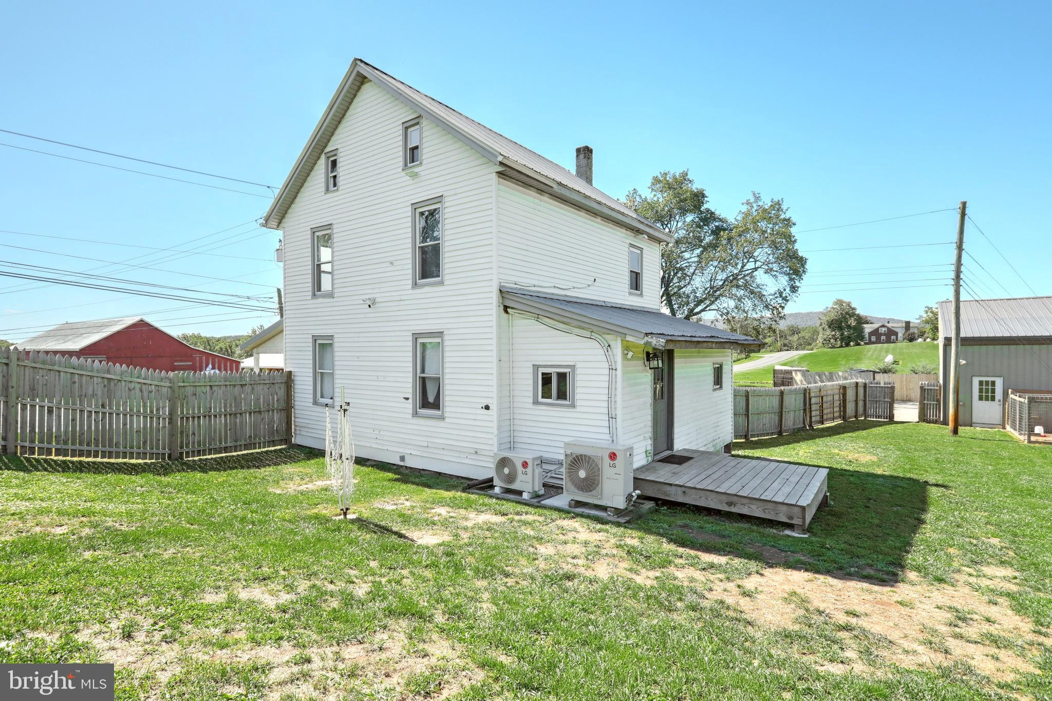 359 Heckenluber Road Biglerville, PA 17307 - Photo 3 of 35