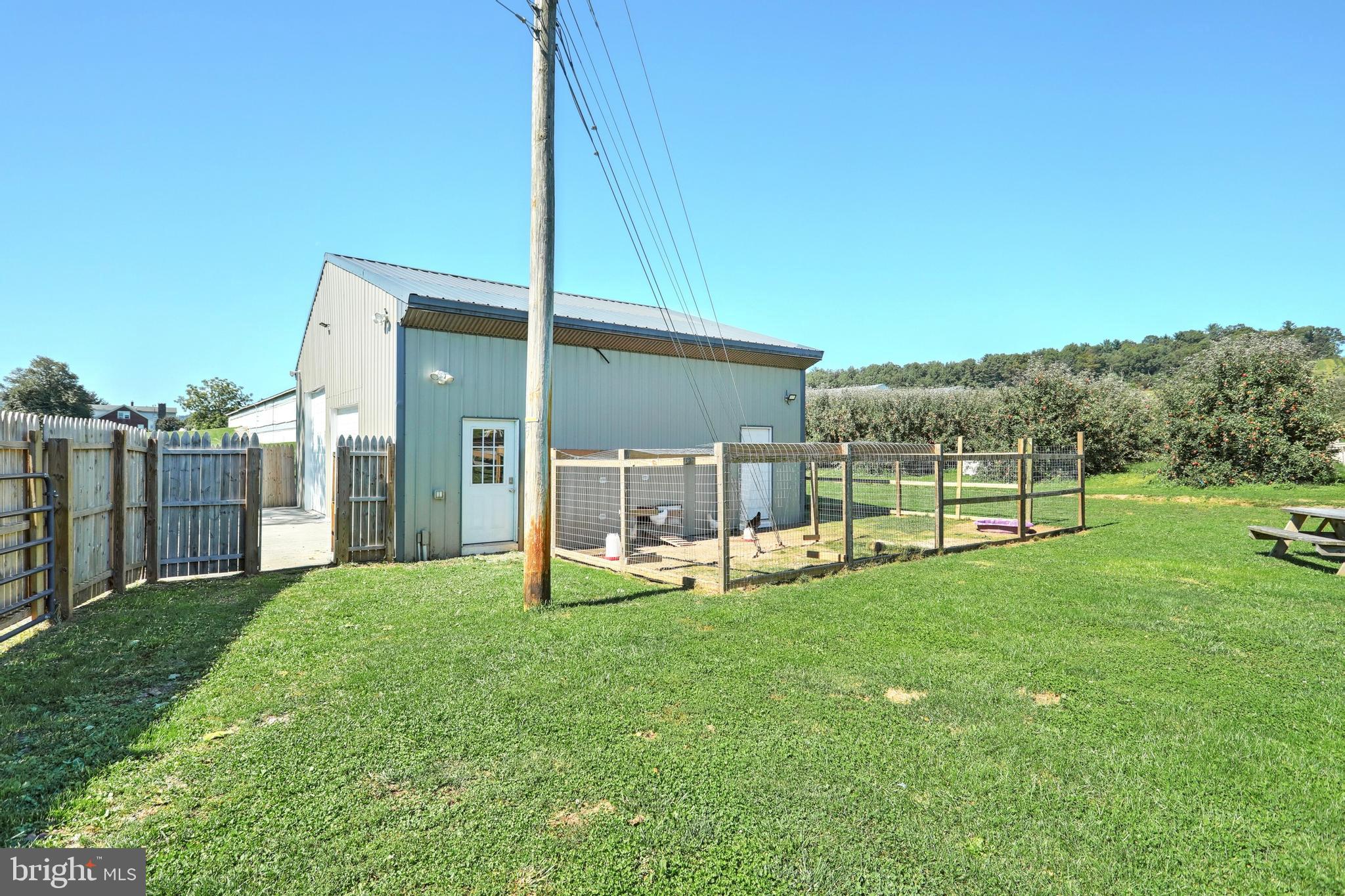 359 Heckenluber Road Biglerville, PA 17307 - Photo 7 of 35