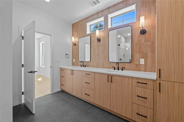 $699,000 | 3500 Pecan Springs Road, Unit 16, Austin, TX 78723