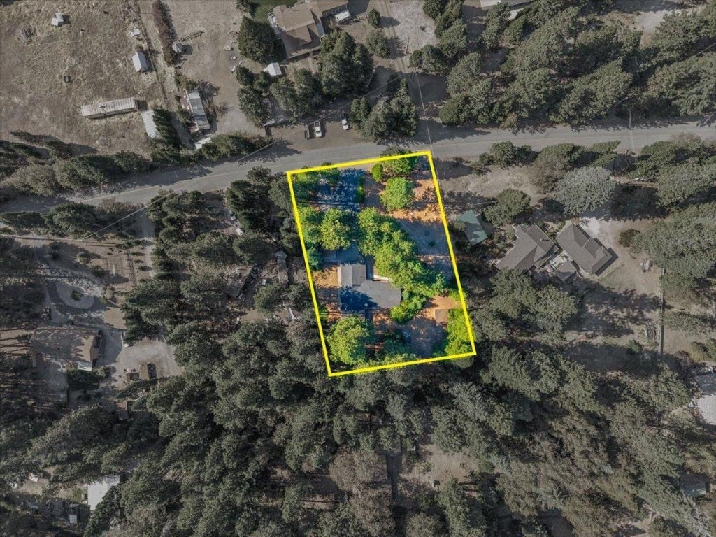 2730 South Old Stage Road Mount Shasta, CA 96067 - Photo 4 of 33 Gallery Image 4