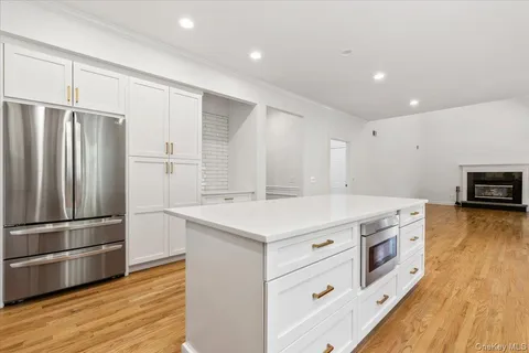 $1,750,000 | 2 Saunders Street, Hastings-on-Hudson, NY 10706