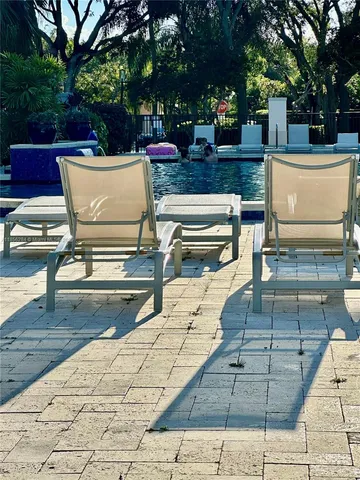 $684,900 | 9942 Northwest 29th Street, Doral, FL 33172