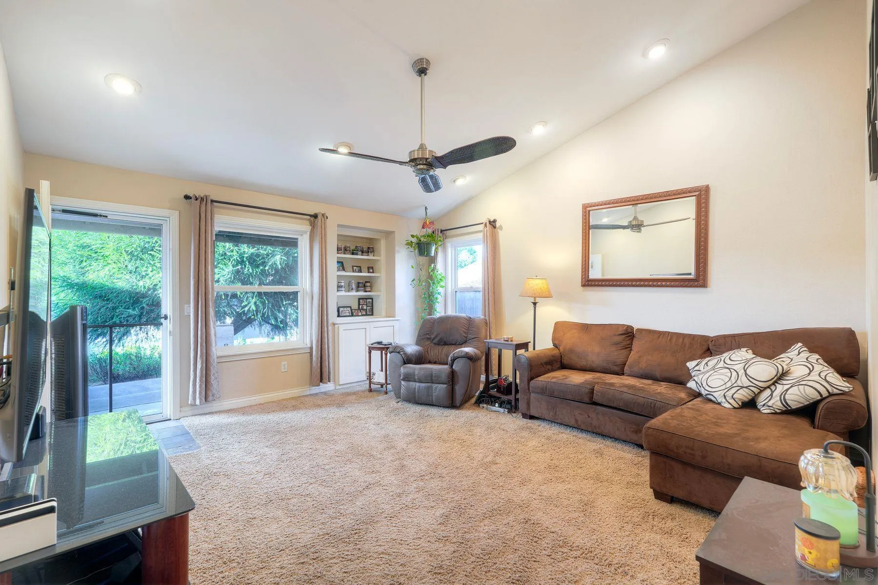 14217 Sutter Mill Way Poway, CA 92064 - Photo 7 of 30