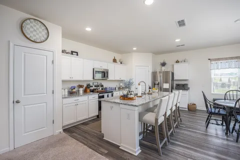 $424,900 | 2122 Youngfellow Drive, Columbia, TN 38401