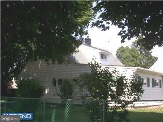 74 Long Loop Road Levittown, PA 19056 - Photo 2 of 2 Gallery Image 2