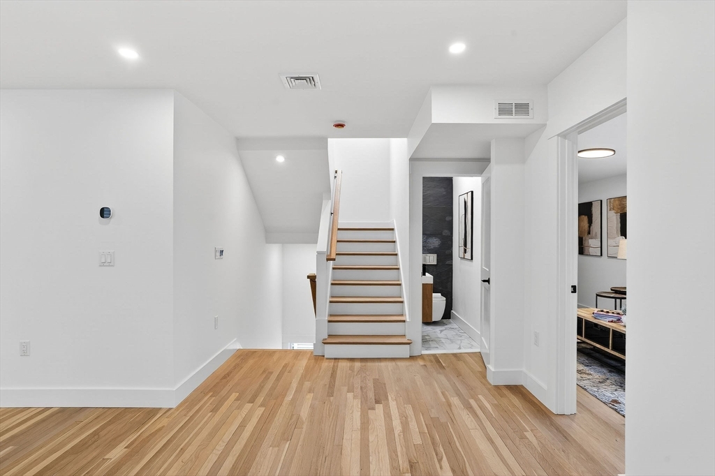 27 Laurel Street, Unit 27 Watertown, MA 02472 - Photo 13 of 23