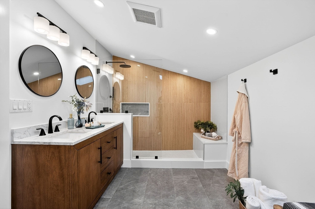 27 Laurel Street, Unit 27 Watertown, MA 02472 - Photo 17 of 23