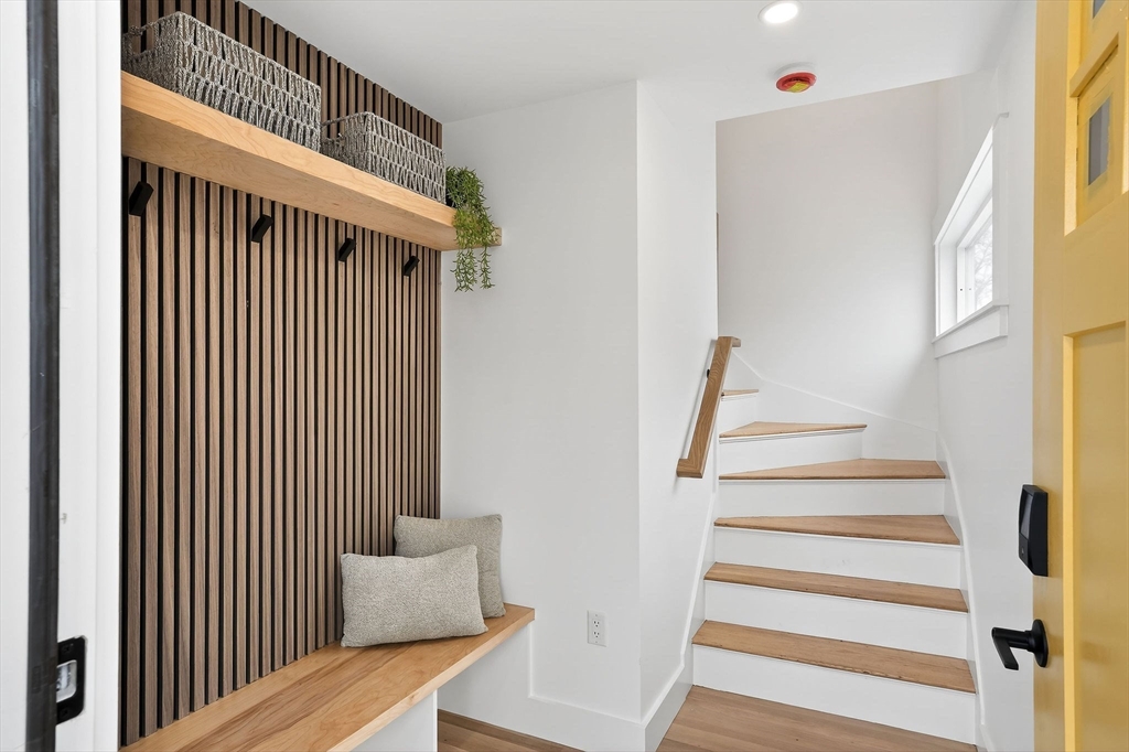 27 Laurel Street, Unit 27 Watertown, MA 02472 - Photo 2 of 23