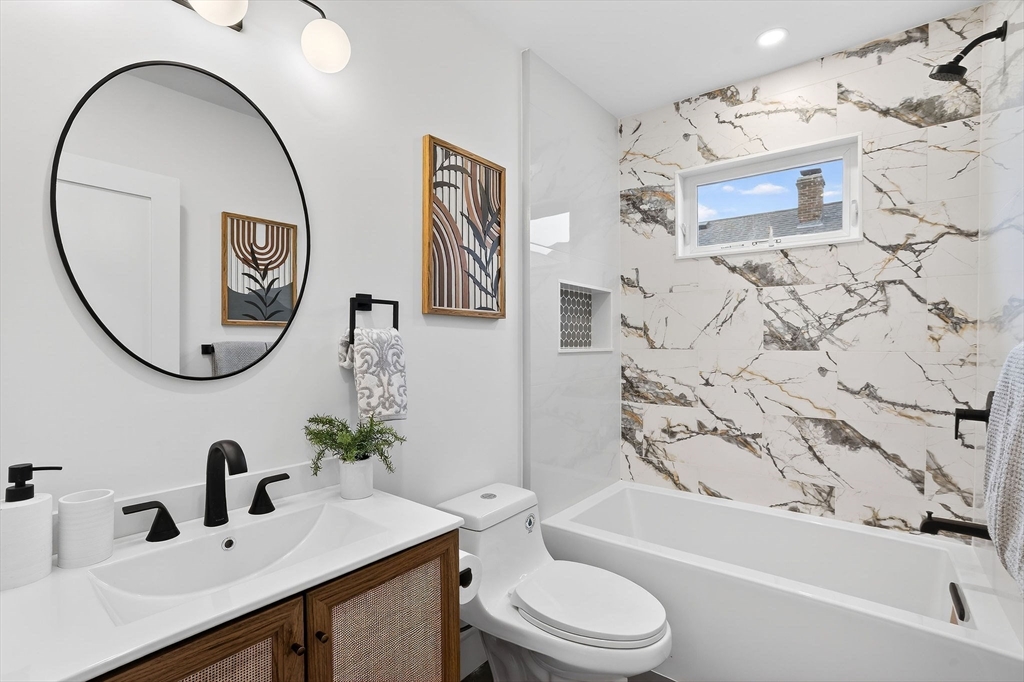 27 Laurel Street, Unit 27 Watertown, MA 02472 - Photo 10 of 23