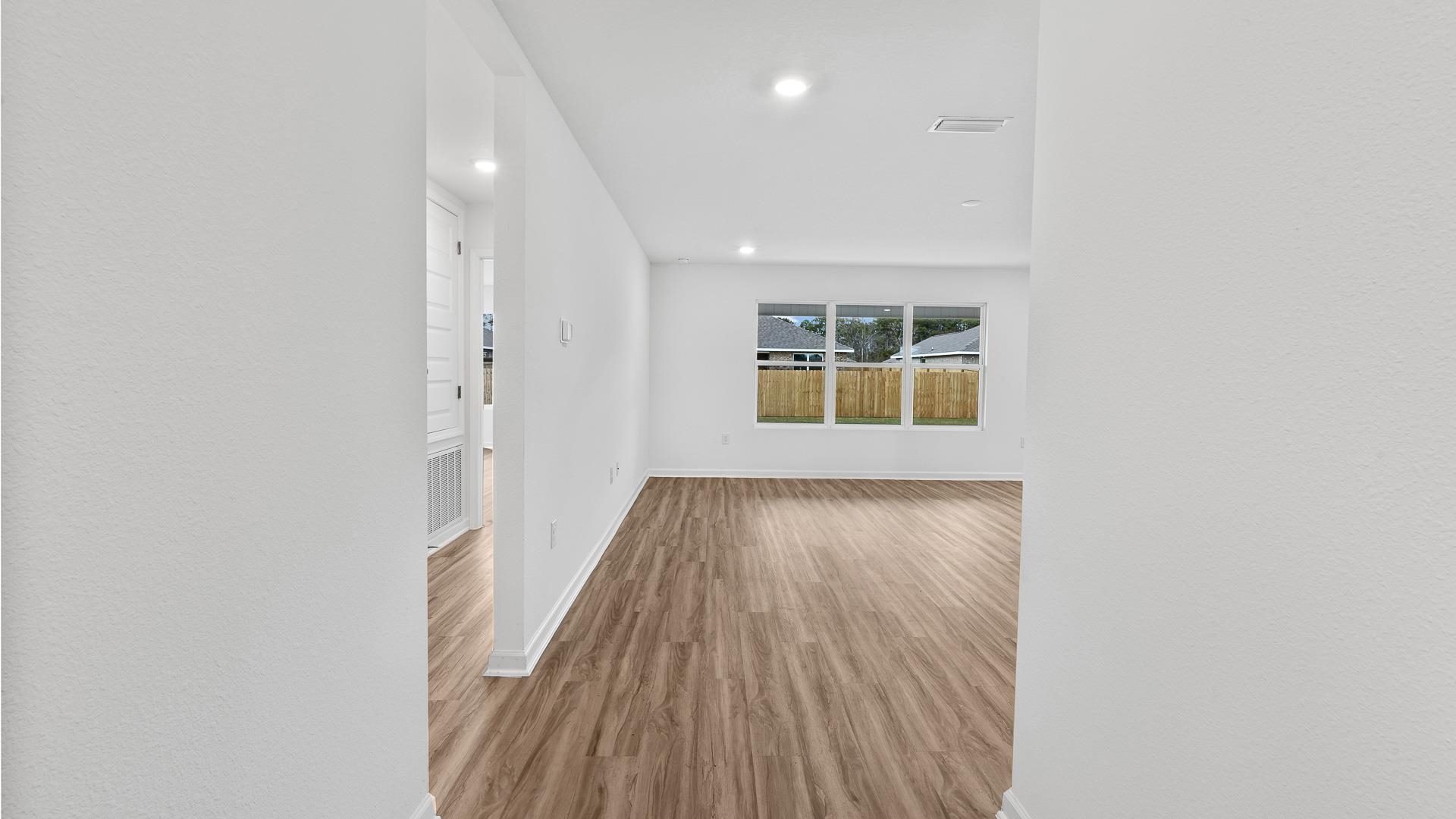 8696 Sea Star Circle Foley, AL 36535 - Photo 19 of 33 Hallway