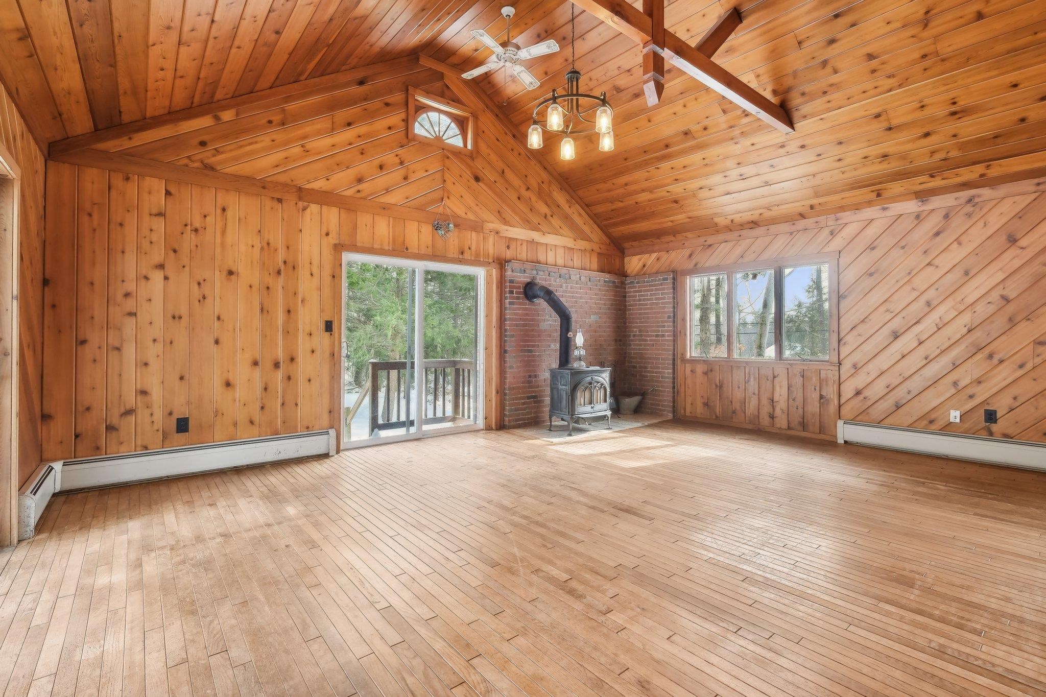 935 Back Mountain Road Goffstown, NH 03045 - Photo 4 of 44