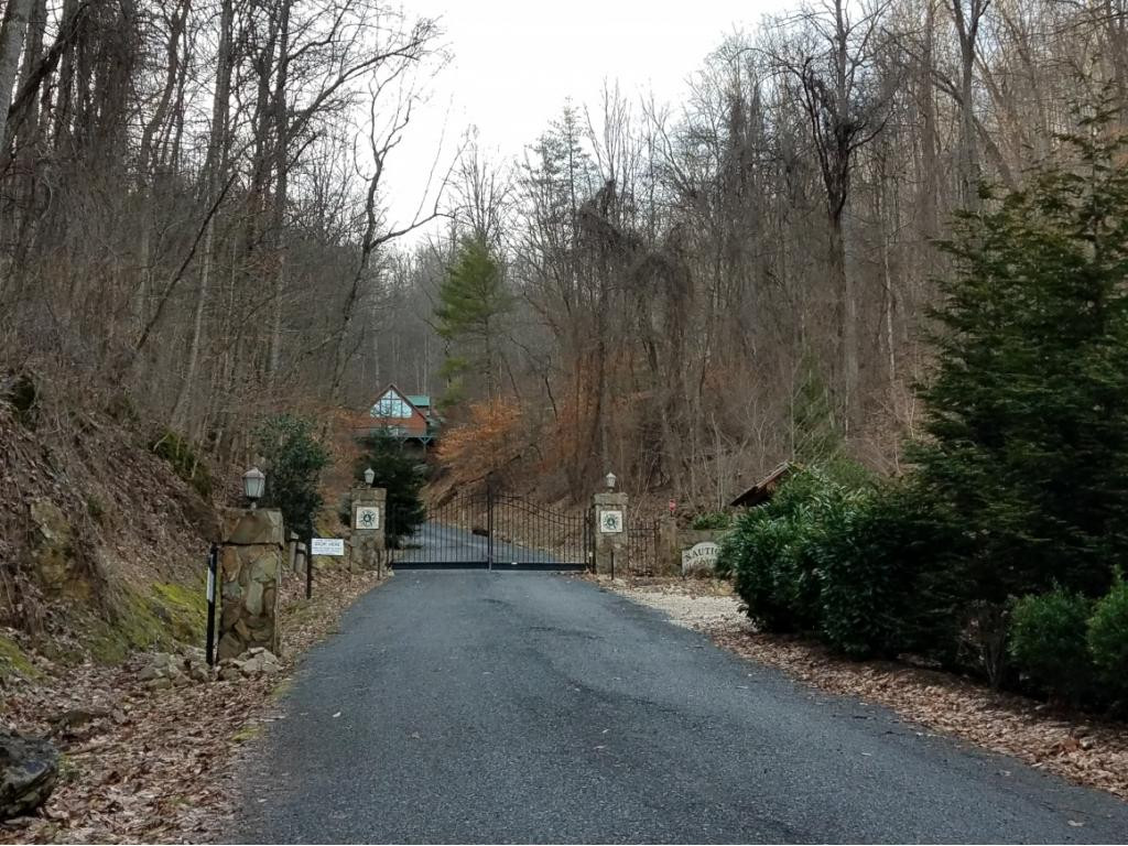 Lot 18 Gordon Ridge, Unit 18 Butler, TN 37640 - Photo 4 of 4 Photo 4