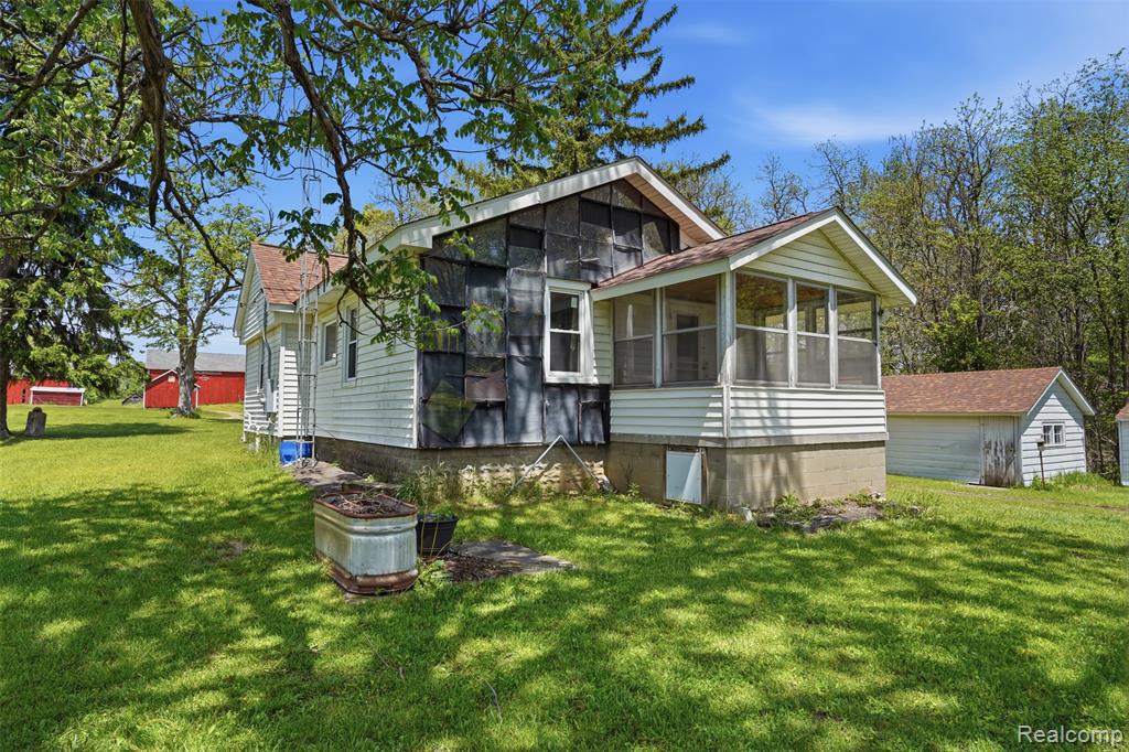 3405 West Coon Lake Road Howell, MI 48843 - Photo 26 of 36