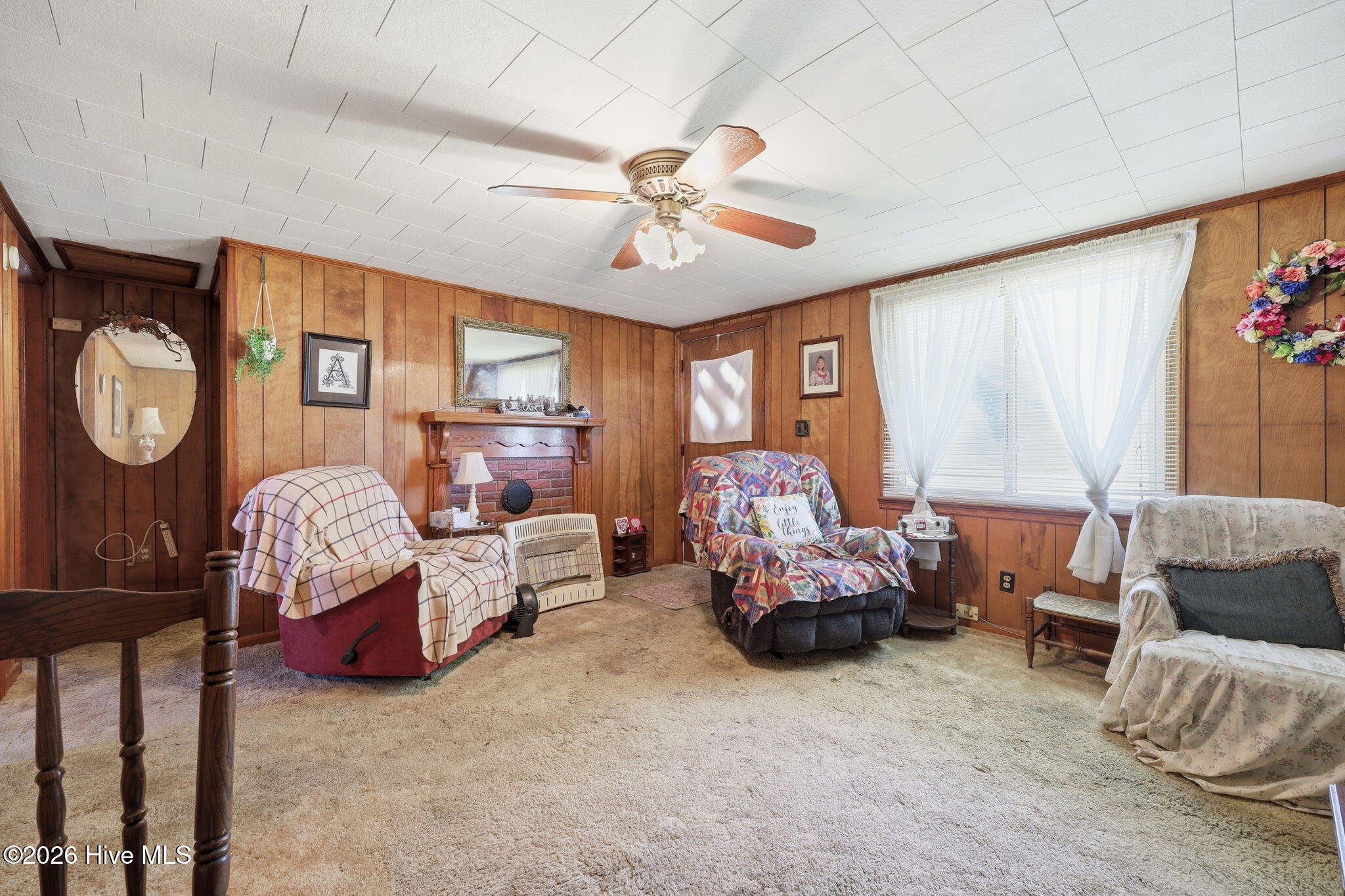 850 Smithtown Road Grimesland, NC 27837 - Photo 5 of 33 Living Room