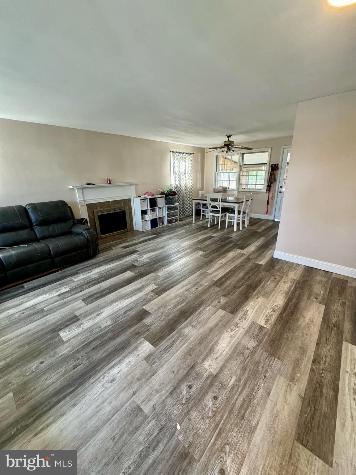3214 Batesfield Road Harrisburg, PA 17109 - Photo 5 of 19 Gallery Image 5