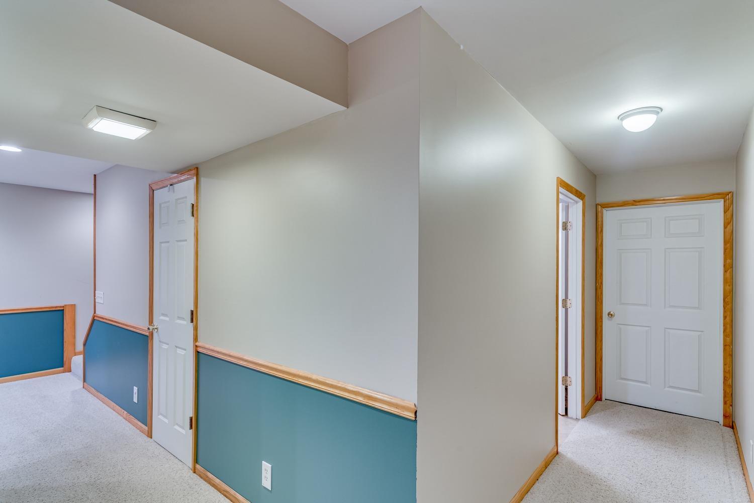 5947 Lawrence Road Cincinnati, OH 45248 - Photo 38 of 49