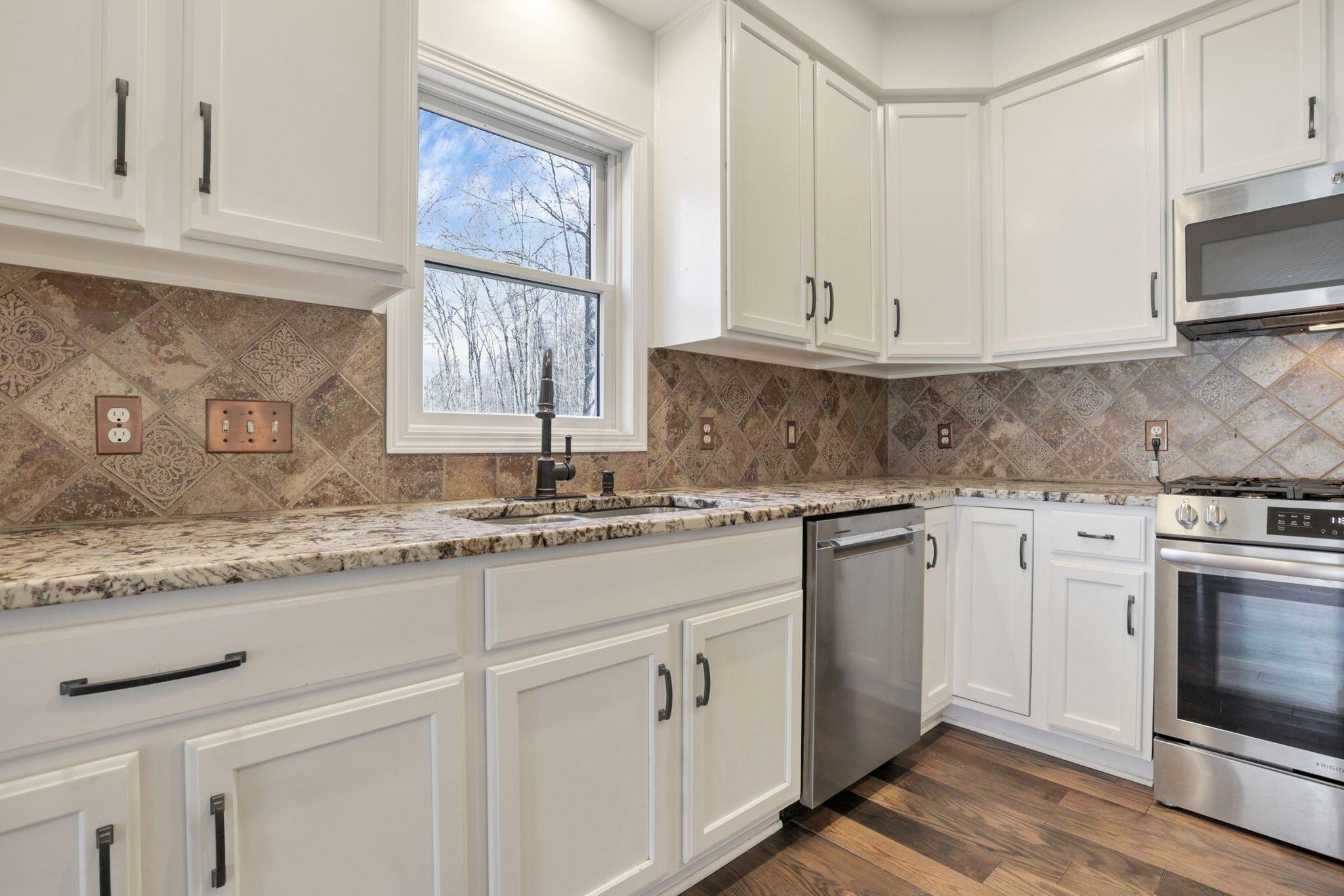 5137 Pleasant Chapel Road Southeast Newark, OH 43056 - Photo 10 of 77 Kitchen