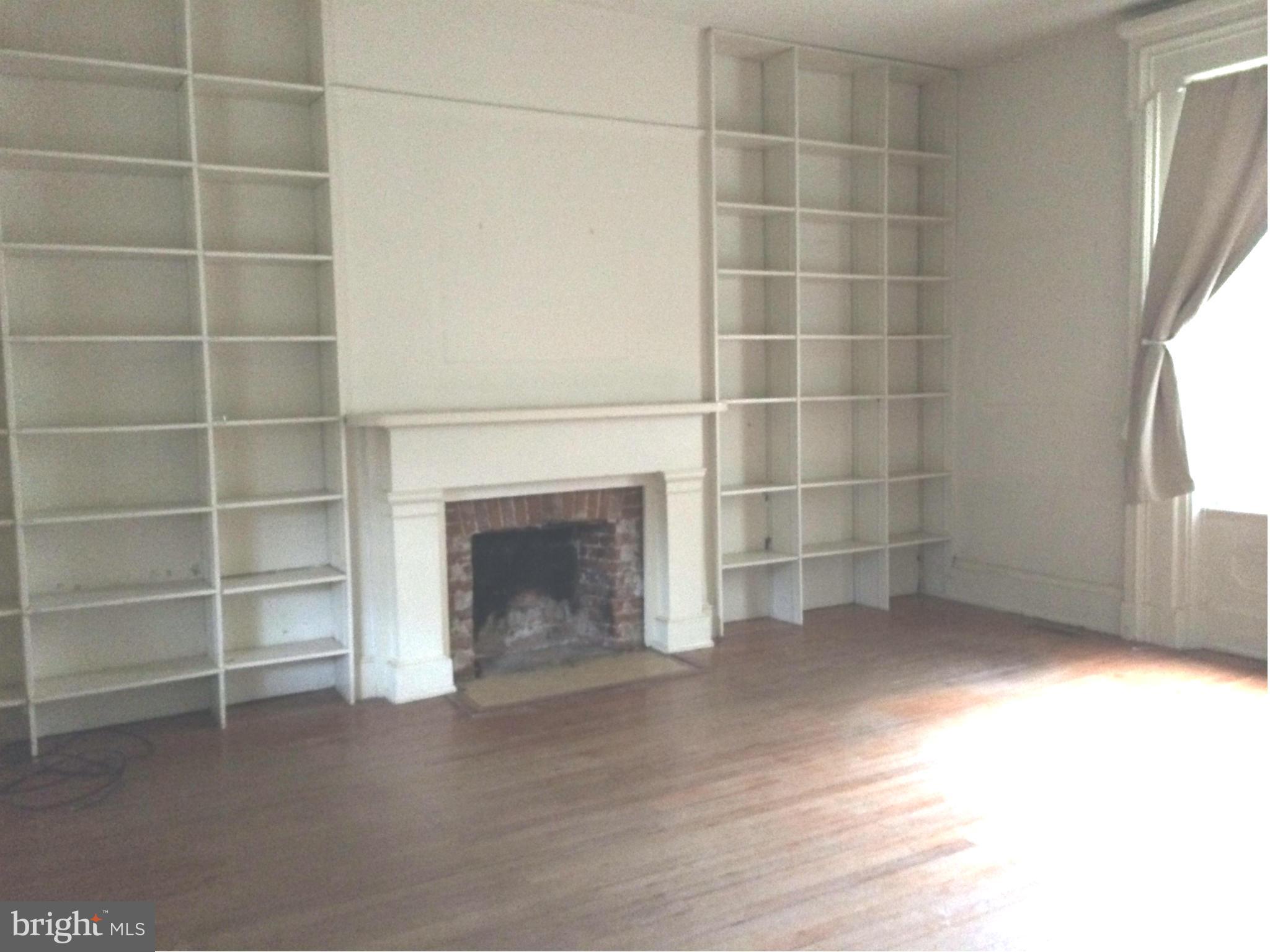 3322 Rokeby Road Delaplane, VA 20144 - Photo 3 of 18 Living Room