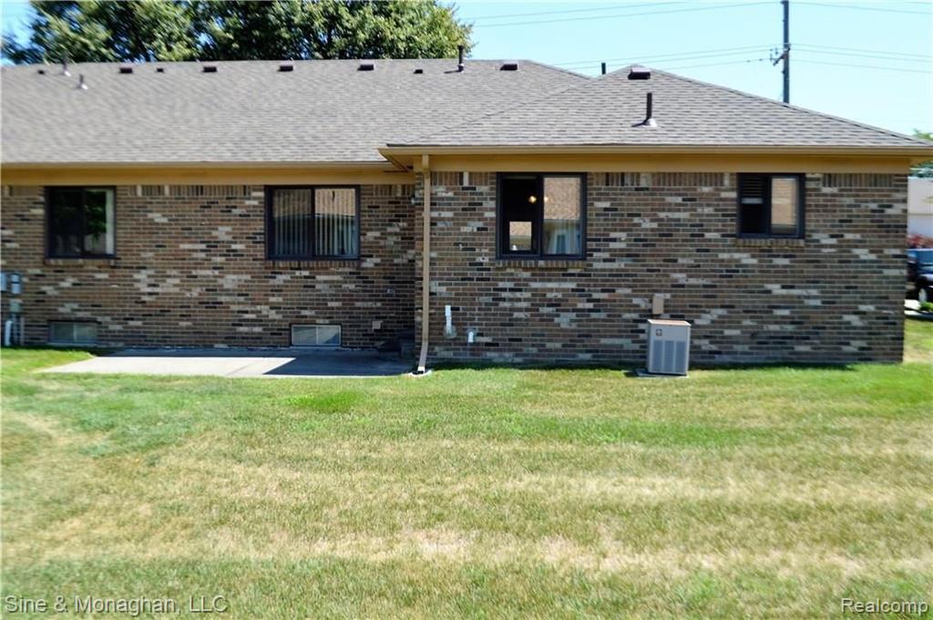 34355 Mulvey Road Fraser, MI 48026 - Photo 14 of 16