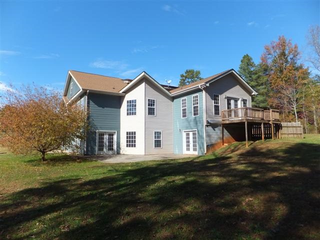 145 Hickory Cove Road Seneca, SC 29672 - Photo 3 of 25