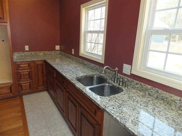 145 Hickory Cove Road Seneca, SC 29672 - Photo 8 of 25