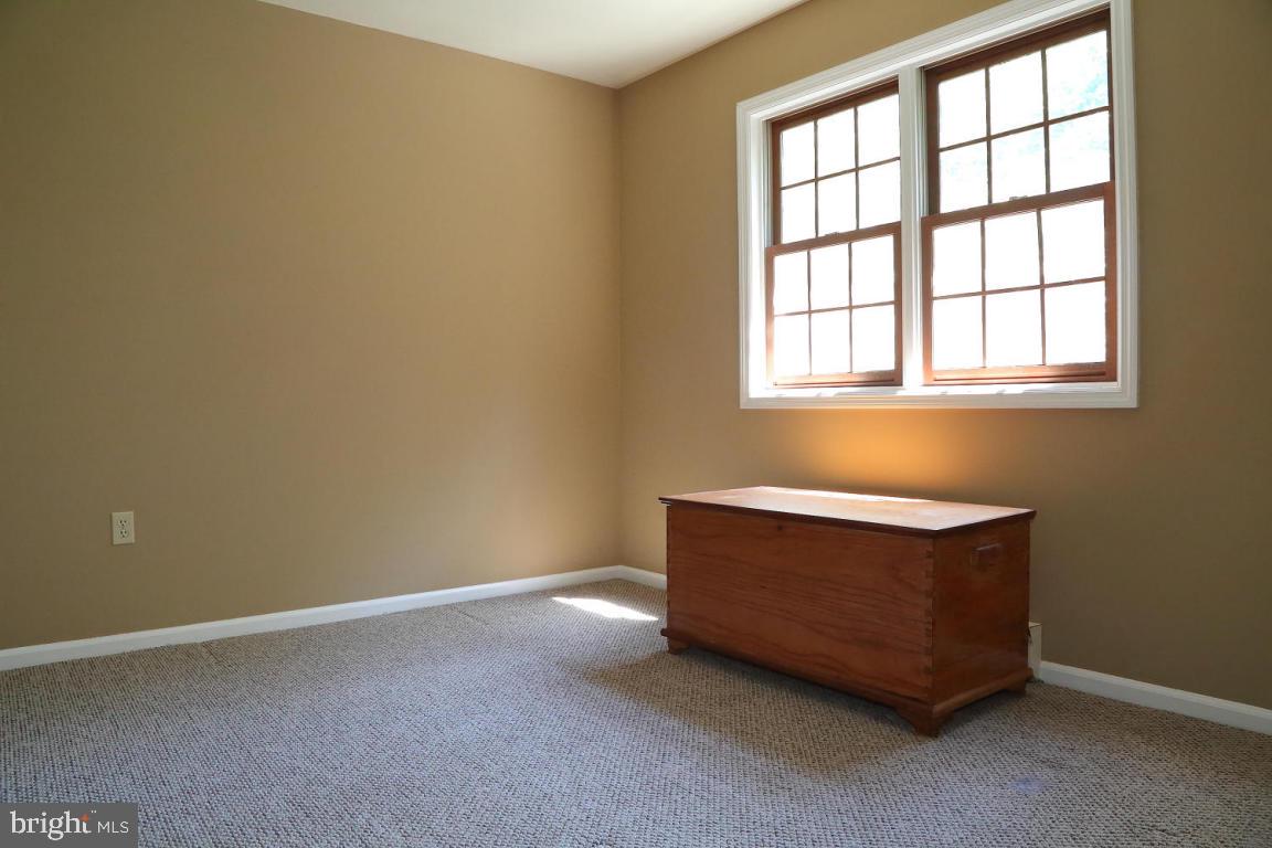 407 Cardinal Road Lititz, PA 17543 - Photo 8 of 13