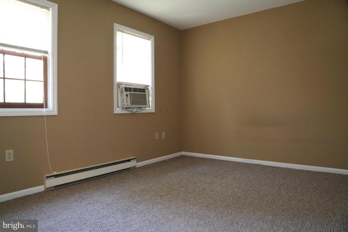 407 Cardinal Road Lititz, PA 17543 - Photo 9 of 13