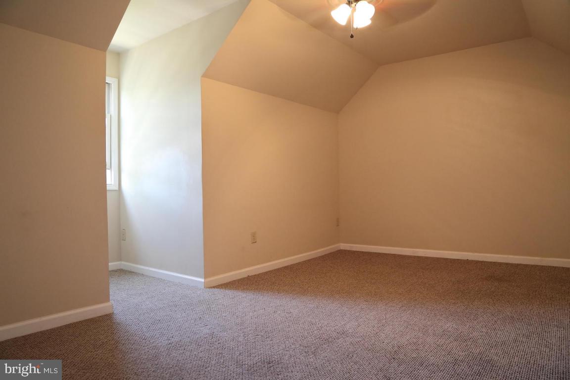 407 Cardinal Road Lititz, PA 17543 - Photo 10 of 13