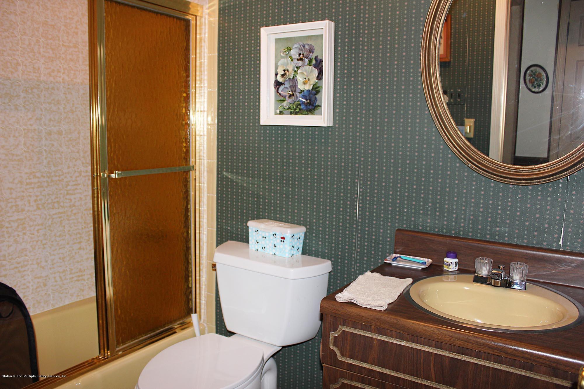 101 Radcliff Road Staten Island, NY 10305 - Photo 12 of 24 14 full master bath