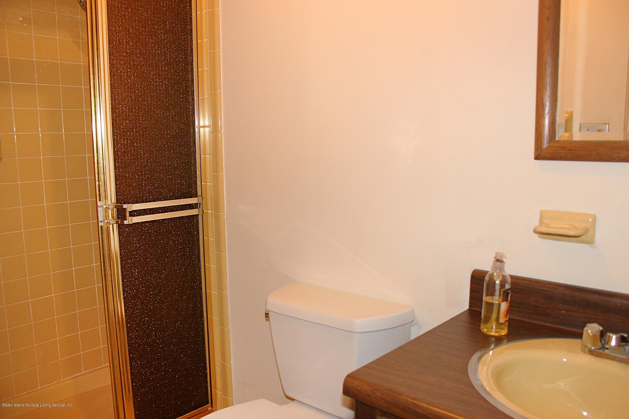 101 Radcliff Road Staten Island, NY 10305 - Photo 9 of 24 11 full bath in family room