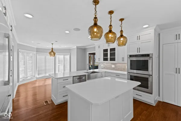 $825,000 | 5715 Winterwind Lane, Indianapolis, IN 46237