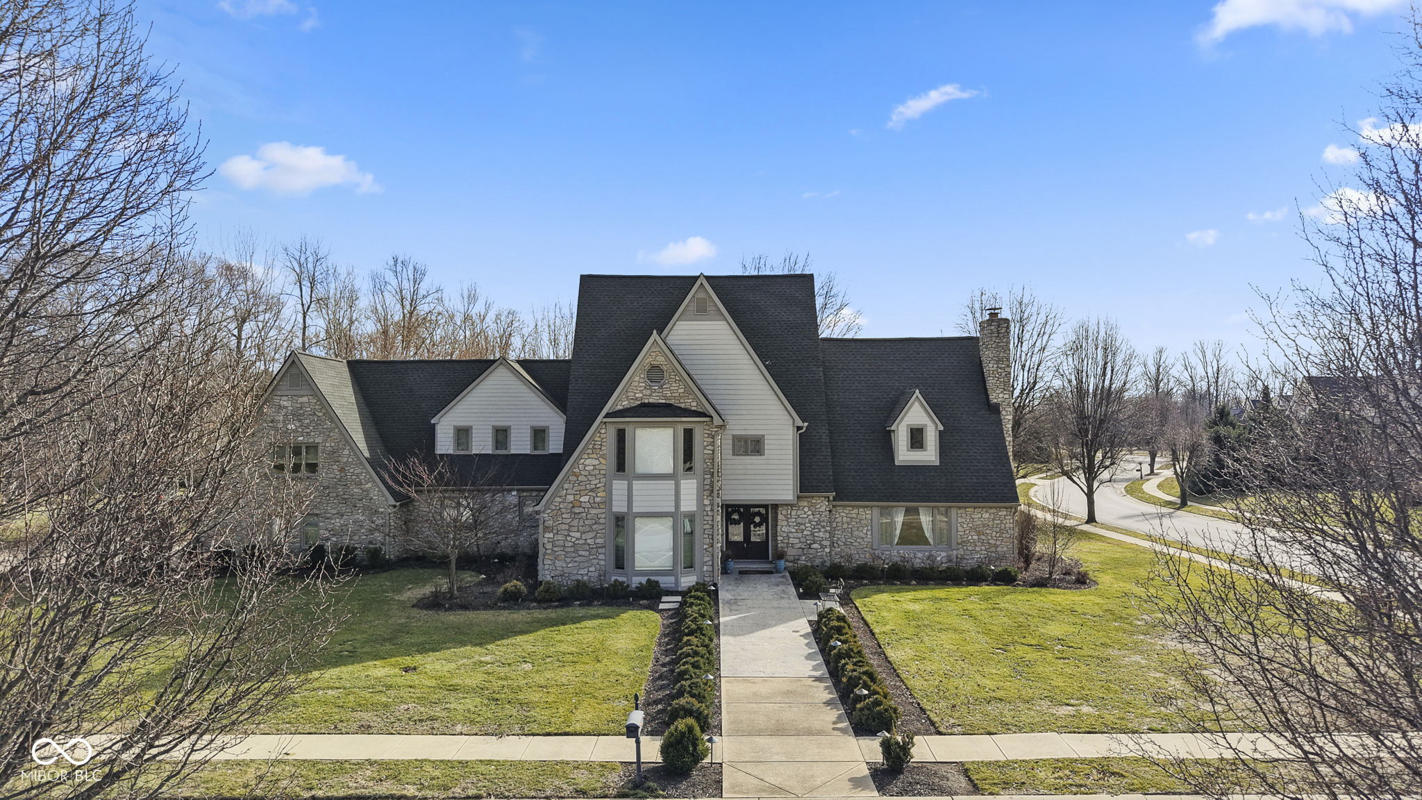 5715 Winterwind Lane Indianapolis, IN 46237 - Photo 2 of 54