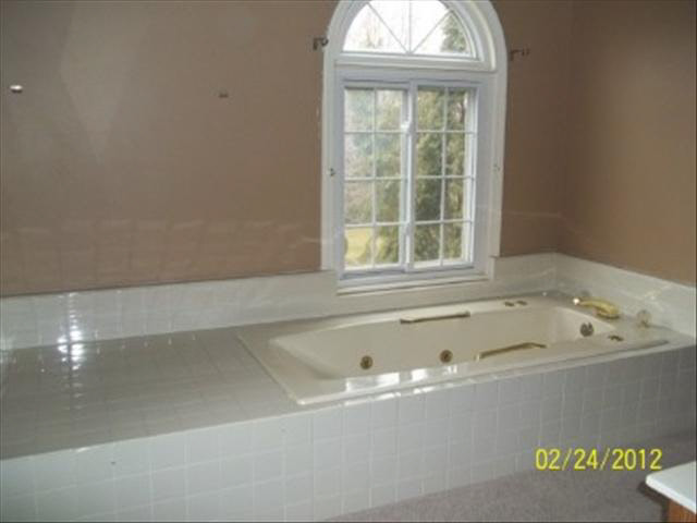 3667 North Custer Road Monroe, MI 48162 - Photo 9 of 14 20092176-8.JPG